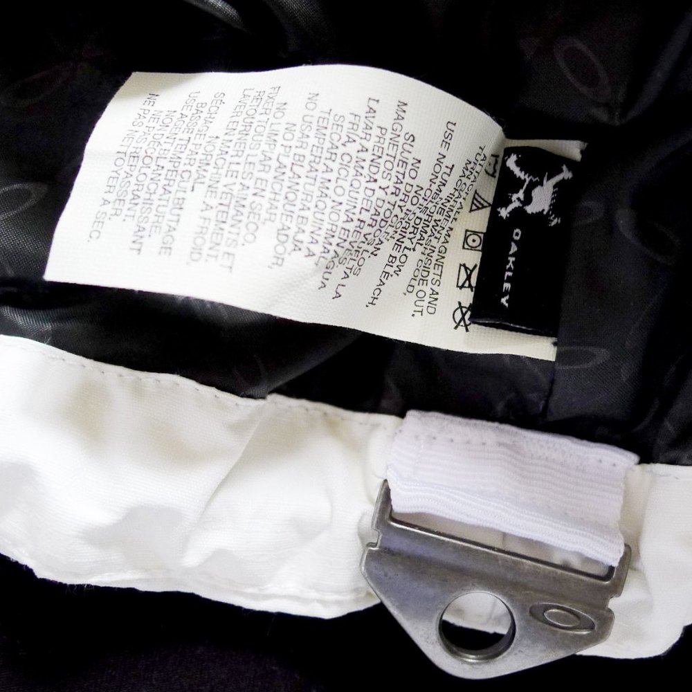 NEW WITH TAG Oakley Winter Sports Snowboarding Ski Straight Jacket Small - Picture 5 of 13